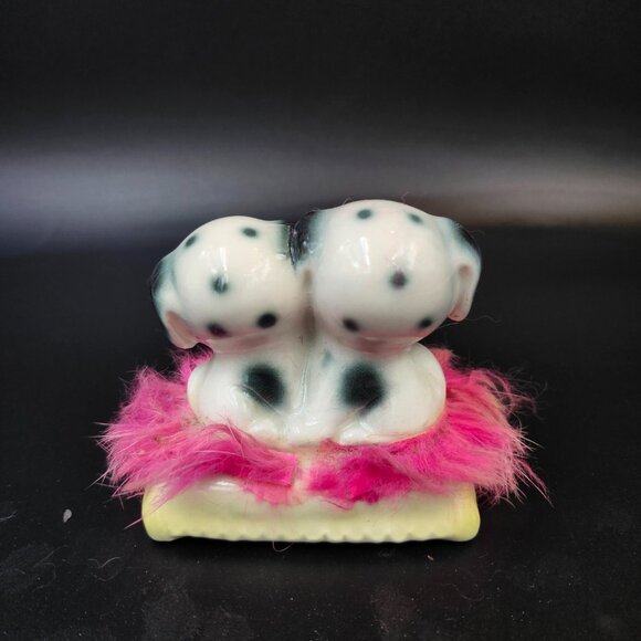 Vintage Kitsch Dalmatian Porcelain Figurines with Pink Faux fur - Picture 4 of 8